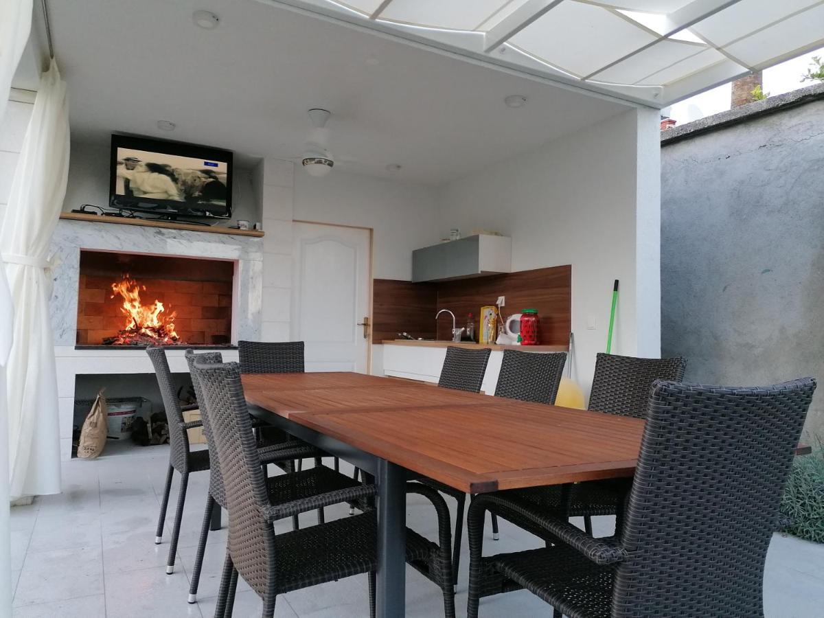 Apartments Roko Kaštela Zewnętrze zdjęcie