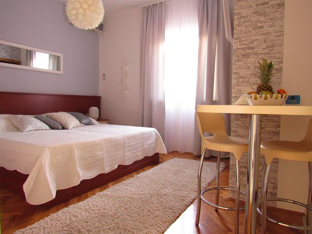 Apartments Roko Kaštela Zewnętrze zdjęcie