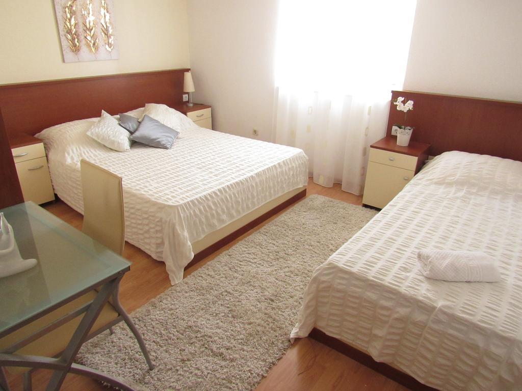 Apartments Roko Kaštela Zewnętrze zdjęcie