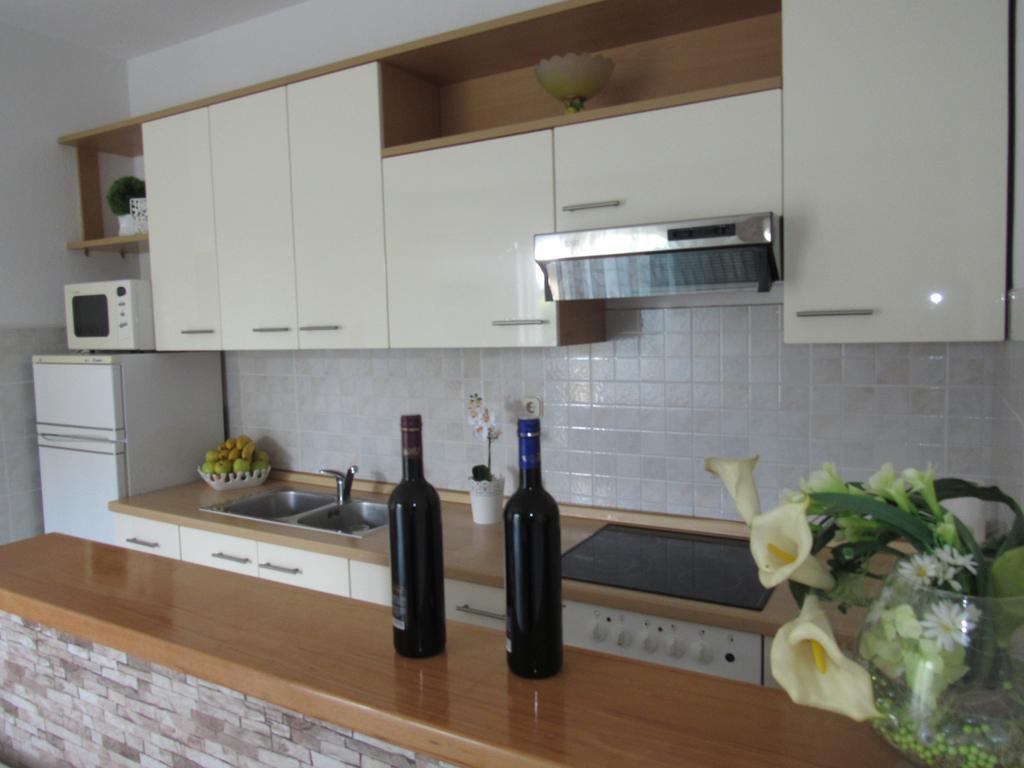 Apartments Roko Kaštela Zewnętrze zdjęcie