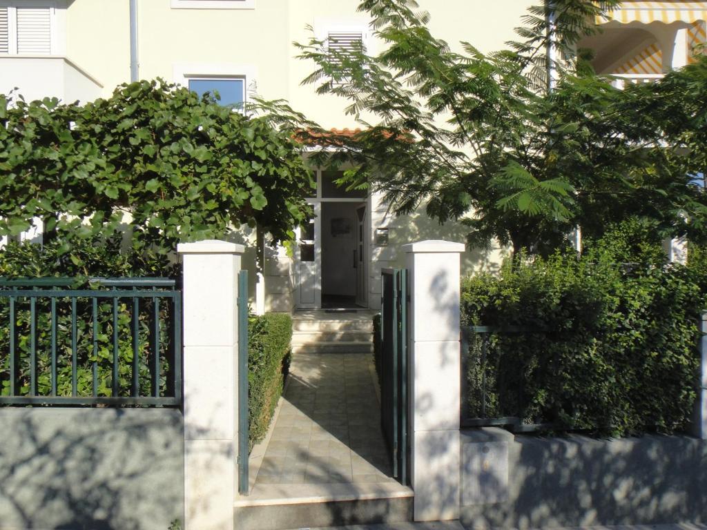 Apartments Roko Kaštela Zewnętrze zdjęcie