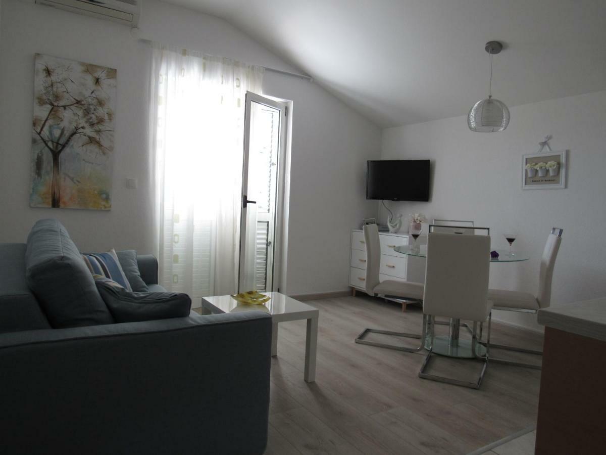 Apartments Roko Kaštela Zewnętrze zdjęcie